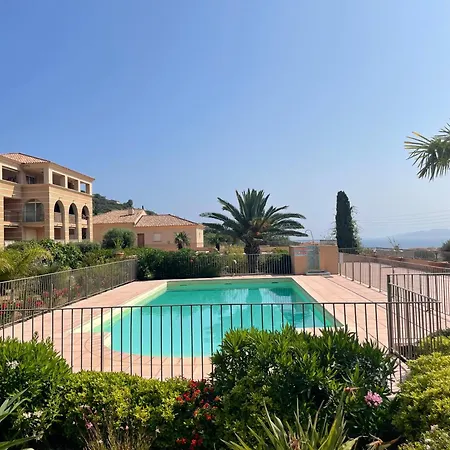 Superbe T2 Avec Grande Terrasse Et Vue Isola Celeste L'Ile-Rousse (Corsica)