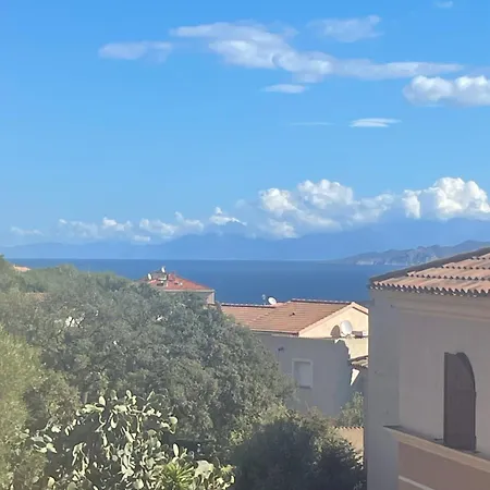 Superbe T2 Avec Grande Terrasse Et Vue Isola Celeste Apartamento LʼÎle-Rousse