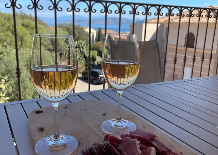 Superbe T2 Avec Grande Terrasse Et Vue Isola Celeste Apartamento