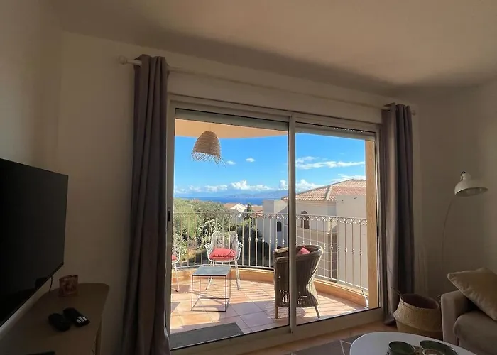 Appartement Superbe T2 Avec Grande Terrasse Et Vue Résidence Isola Céleste LʼÎle-Rousse