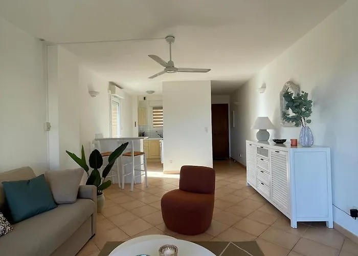 Superbe T2 Avec Grande Terrasse Et Vue Isola Celeste * LʼÎle-Rousse