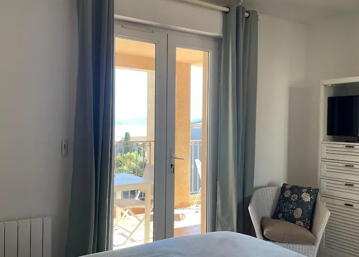 Superbe T2 Avec Grande Terrasse Et Vue Résidence Isola Céleste Appartement *