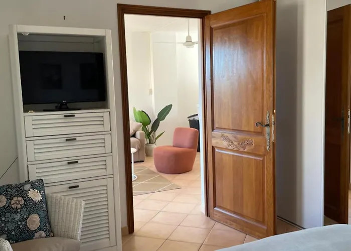 Appartement Superbe T2 Avec Grande Terrasse Et Vue Résidence Isola Céleste