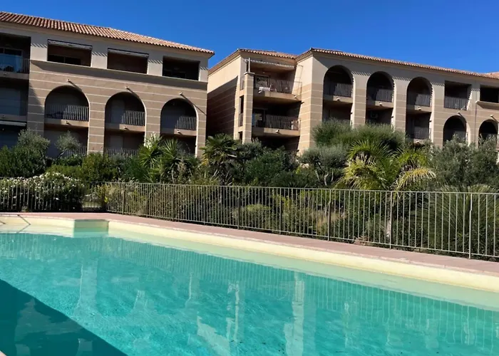 Superbe T2 Avec Grande Terrasse Et Vue Isola Celeste LʼÎle-Rousse