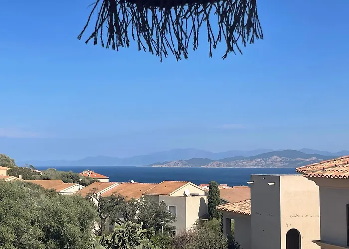 Superbe T2 Avec Grande Terrasse Et Vue Résidence Isola Céleste LʼÎle-Rousse